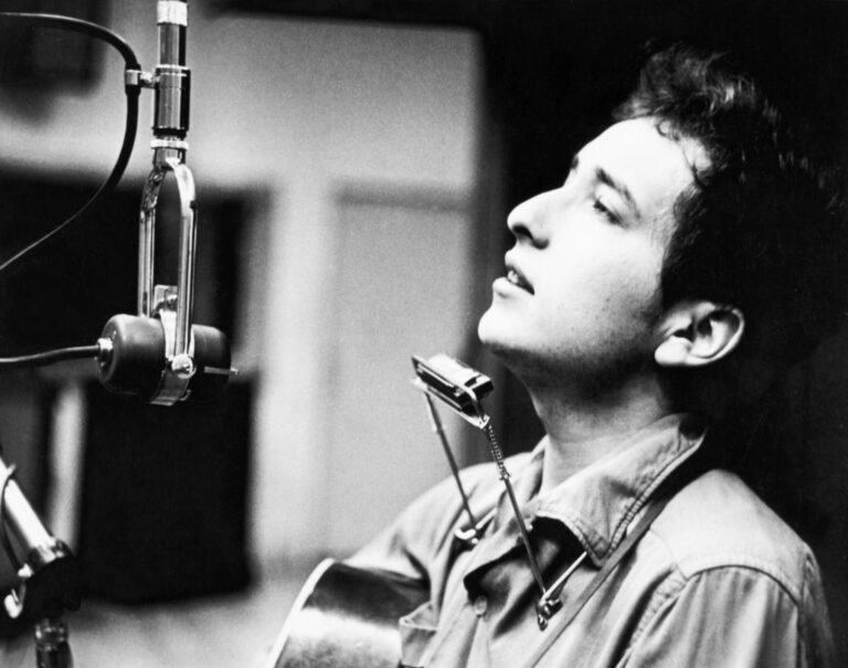 “The Philosophy of Trendy Music”: Bob Dylan’s Tribute to Christian Tradition